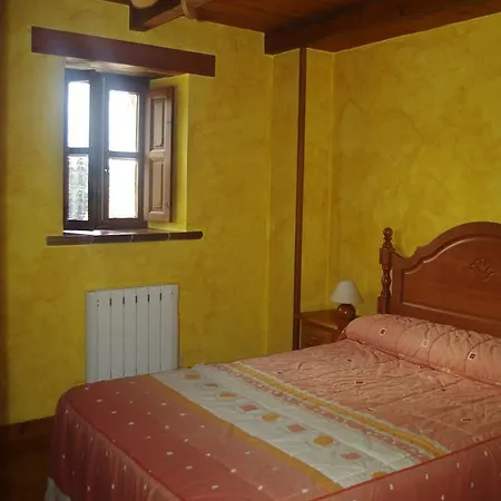 Casa El Carrelu 펜션